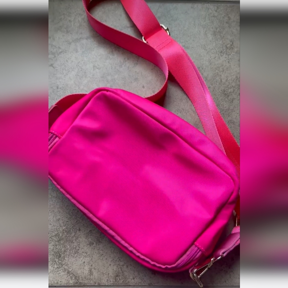Hot pink nylon Crossbody bag 3 compartments Lots of room fits cell phone - Picture 8 of 8